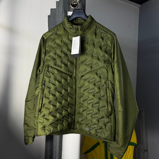 NIKE GREEN AREOLOFT WINDRUNNER