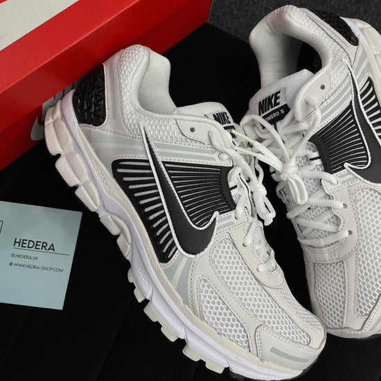 NIKE VOMERO WHITE/BLACK