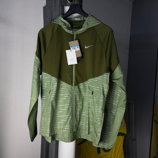 NIKE DIVISION GREEN WINDRUNNER