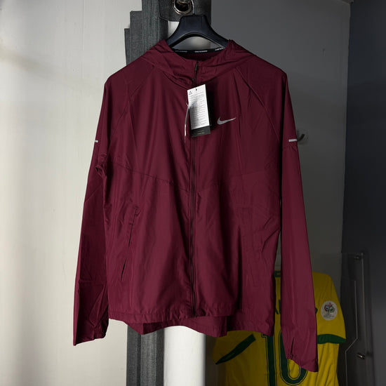 NIKE BEETROOT WINDRUNNER