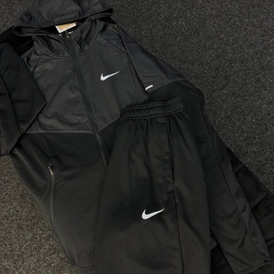 NIKE BLACK THERMA TRACKSUIT