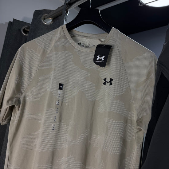 UNDER ARMOUR CRÈME CAMO SHORT SET