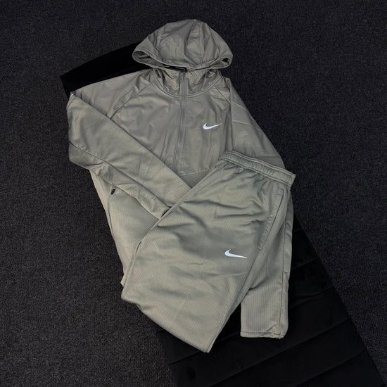 NIKE DARK STUCCO THERMA TRACKSUIT