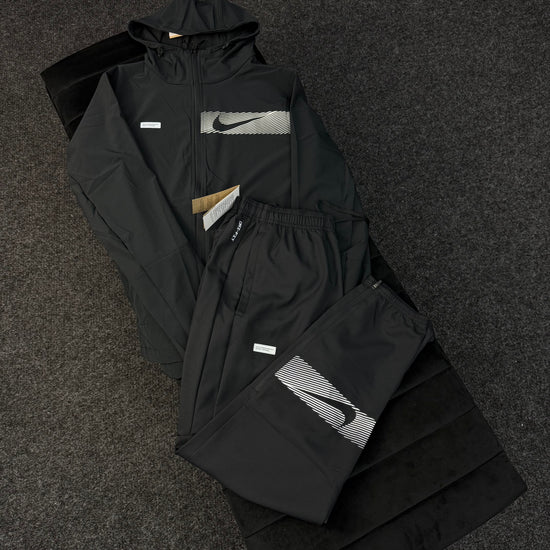 NIKE PERFORMANCE TRACKSUIT