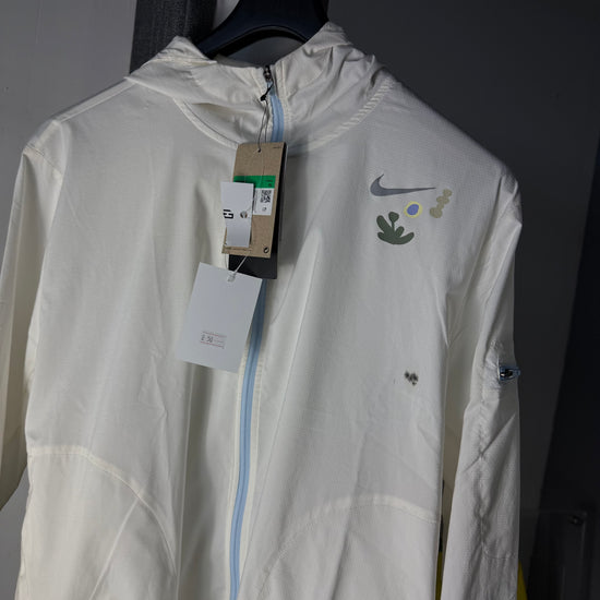 NIKE WINDRUNNER WHITE (MARKED)