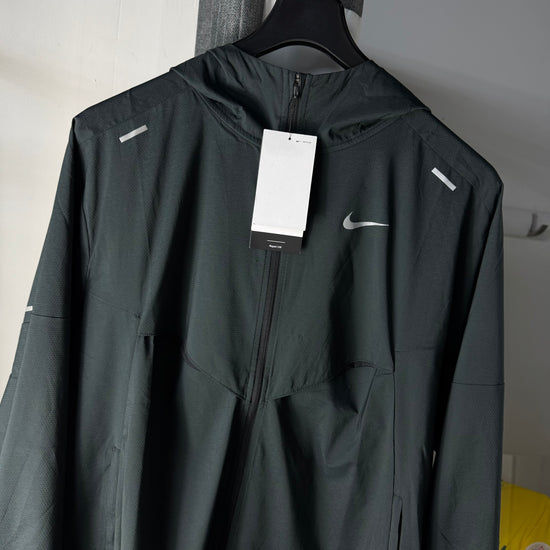 NIKE BLACK ADV WINDRUNNER