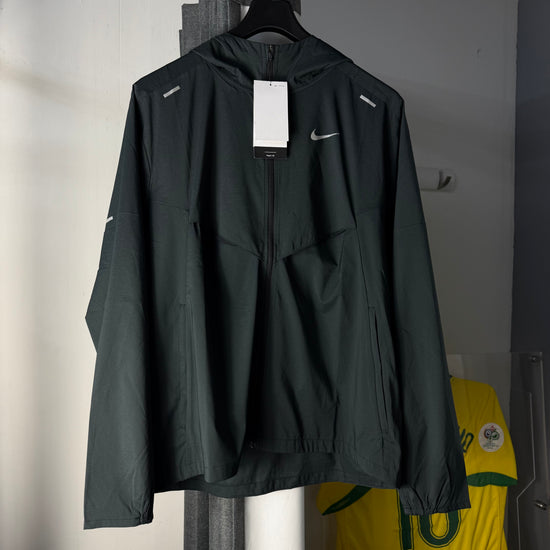 NIKE BLACK ADV WINDRUNNER