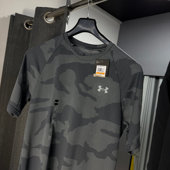 UNDER ARMOUR GREY CAMO SHORT SET