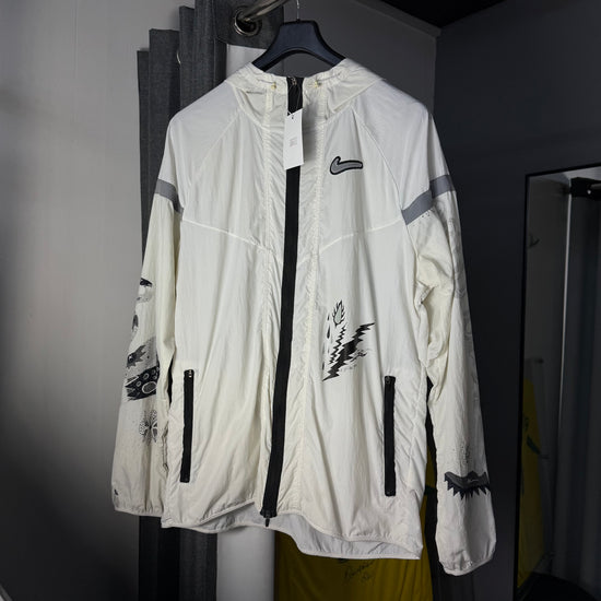 NIKE TOKYO WINDRUNNER WHITE