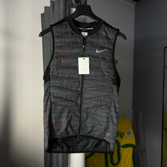 NIKE RARE GILET